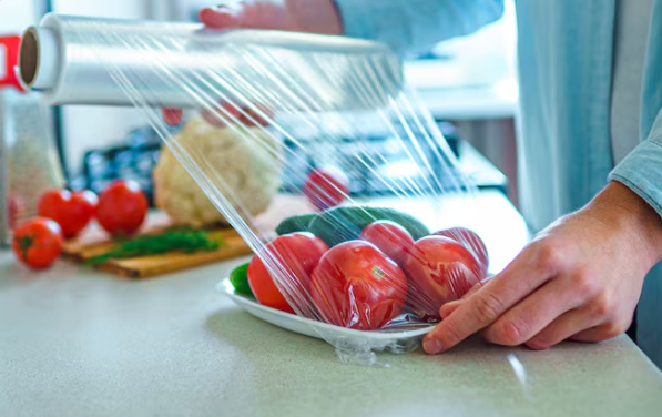 تفاوت استرچ غذایی با فیلمهای پلاستیکی معمولی چیست؟